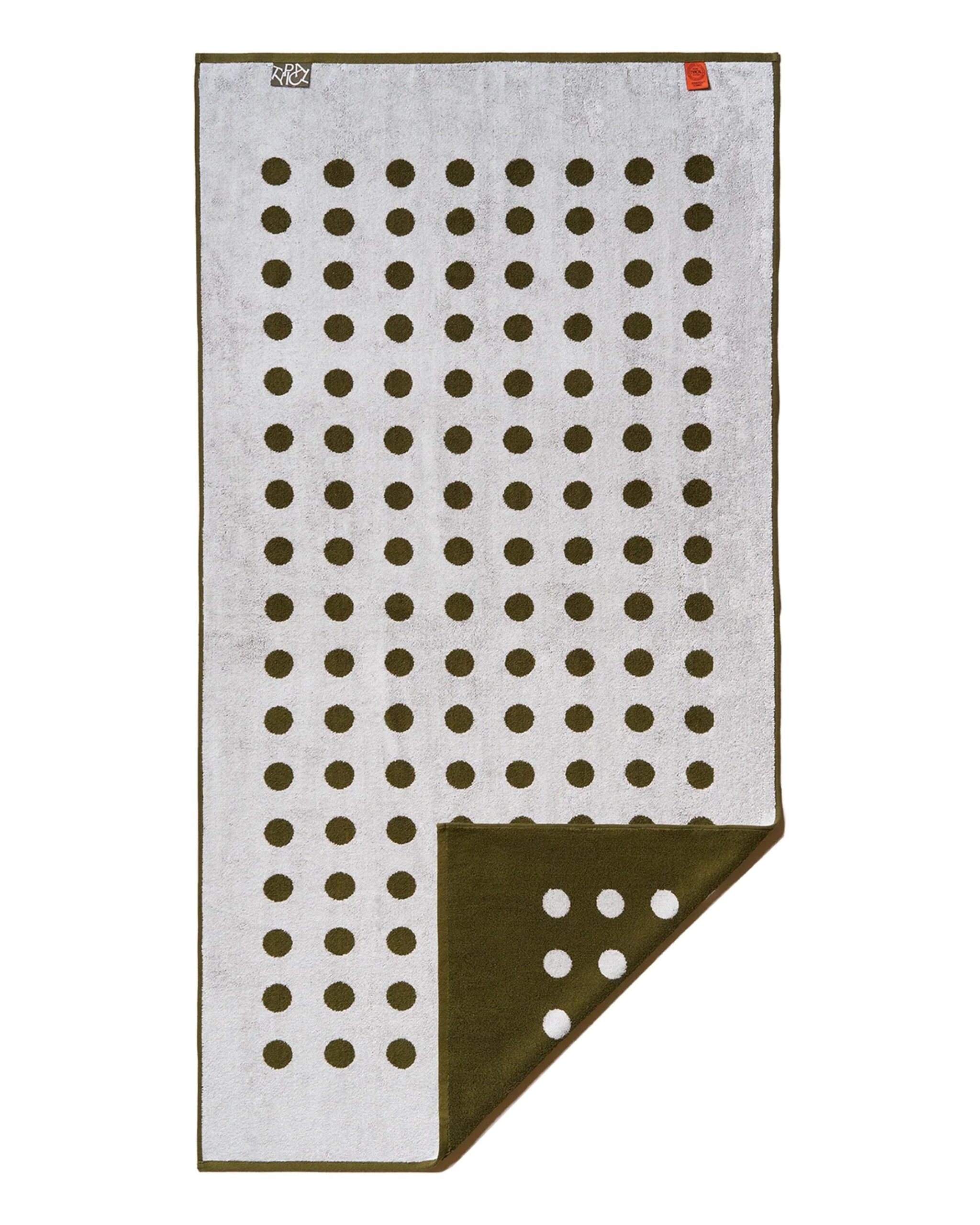 dotted-towel
